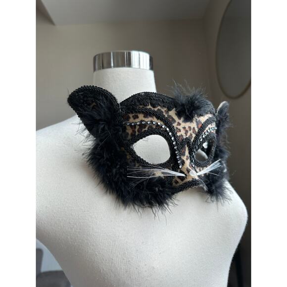 Leopard Print Costume Skirt with Mask - Picture 3 of 10